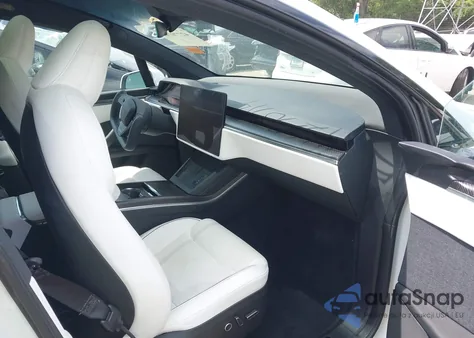 2022 Tesla Model X Plaid Tri Motor All-Wheel Drive из США, поврежденный, VIN 7SAXCBE69NF356232